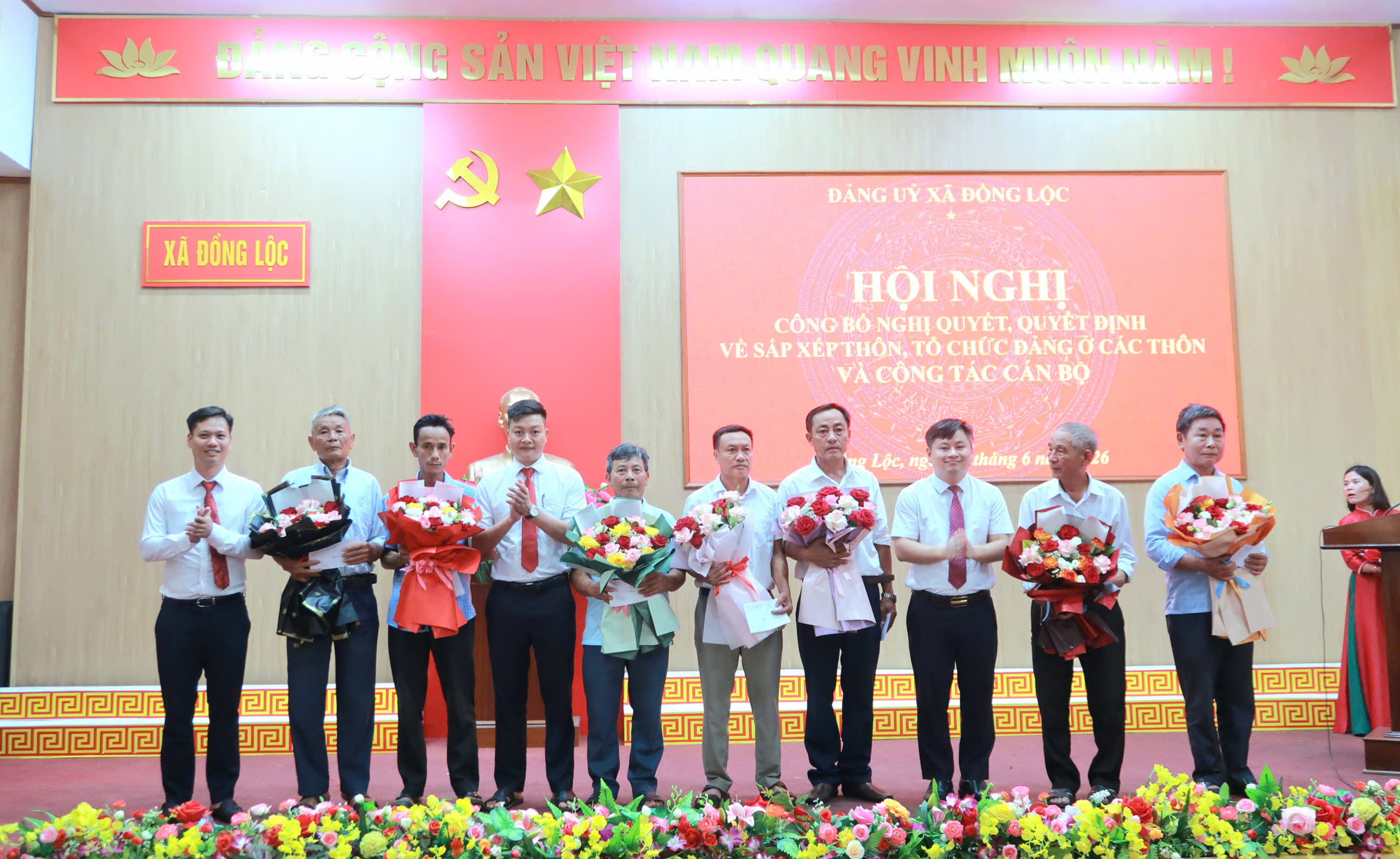 HĐND XÃ ĐỒNG LỘC TỔ CHỨC KỲ HỌP CHUYÊN ĐỀ SẮP XẾP, SÁP NHẬP THÔN VÀ MỘT SỐ VẤN ĐỀ TRỌNG TÂM