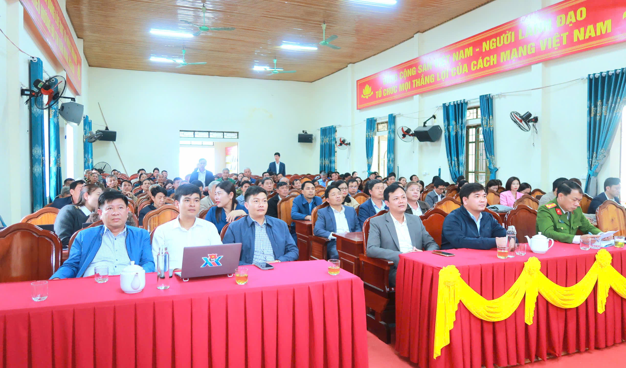 Hội nghị tiếp xúc cử tri của những người ứng cử đại biểu HĐND tỉnh khóa XIX tại đơn vị bầu cử số 7