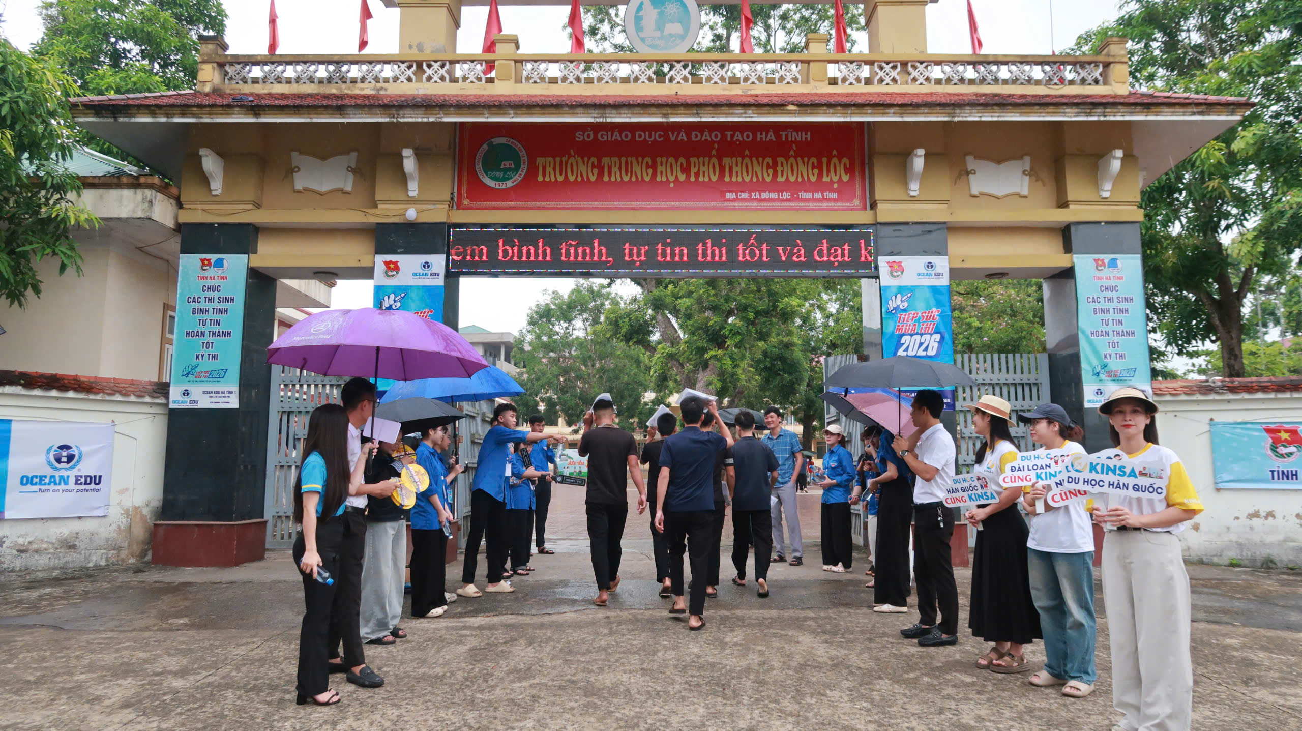 650 THÍ SINH TẠI ĐIỂM THI THPT ĐỒNG LỘC BƯỚC VÀO KỲ THI TỐT NGHIỆP THPT 2026