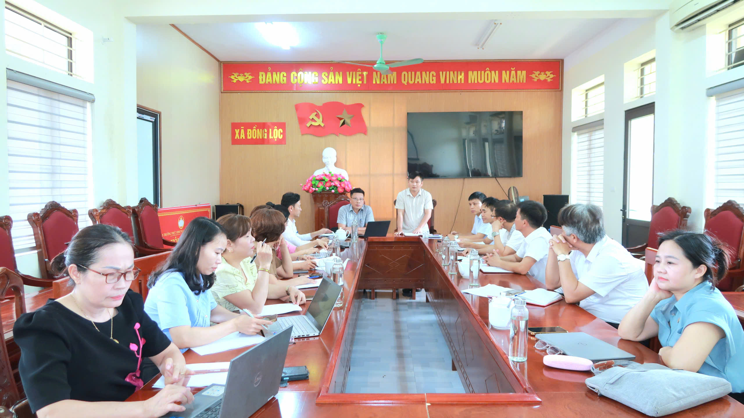 UBND XÃ ĐỒNG LỘC LÀM VIỆC VỚI CÁC TRƯỜNG HỌC VỀ NHIỆM VỤ GIÁO DỤC