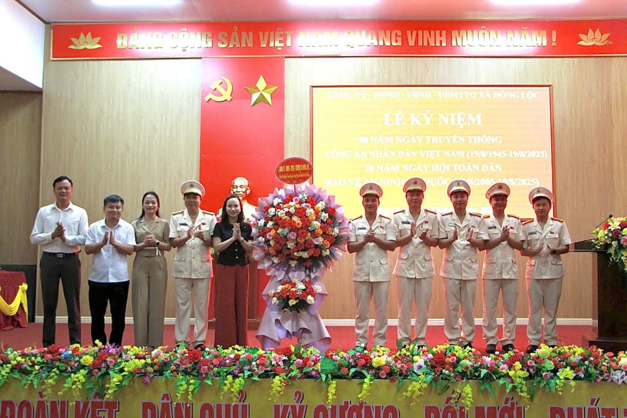 Xã Đồng Lộc tổ chức Kỷ niệm 80 năm Ngày Truyền thống lực lượng công an nhân dân Việt Nam và 20 năm Ngày hội Toàn dân bảo vệ an ninh tổ quốc