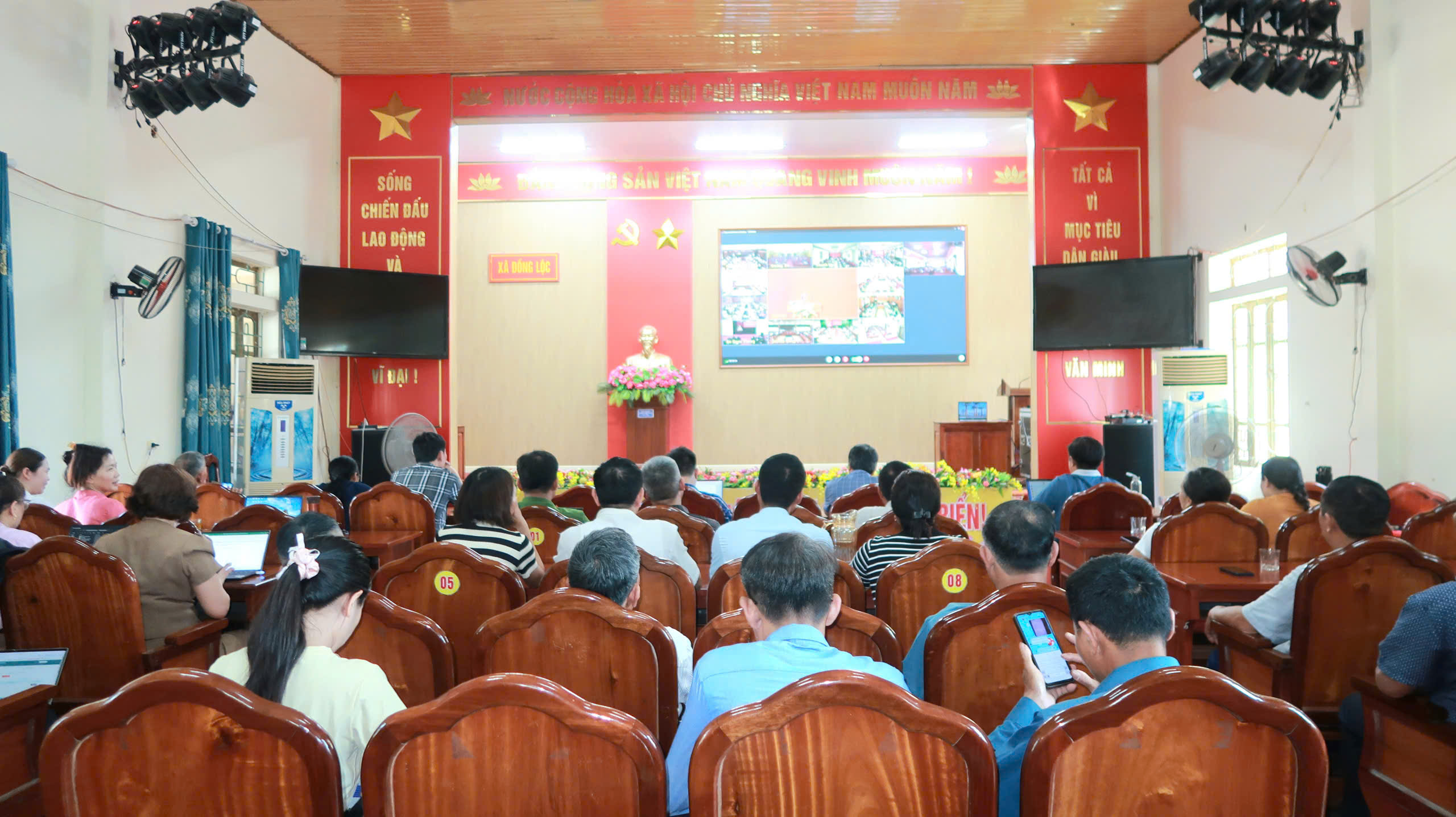 CẬP NHẬT KIẾN THỨC, QUY ĐỊNH MỚI CỦA PHÁP LUẬT TRONG CÁC LĨNH VỰC VÀ BỒI DƯỠNG NGHIỆP VỤ CÔNG TÁC KIỂM TRA, GIÁM SÁT