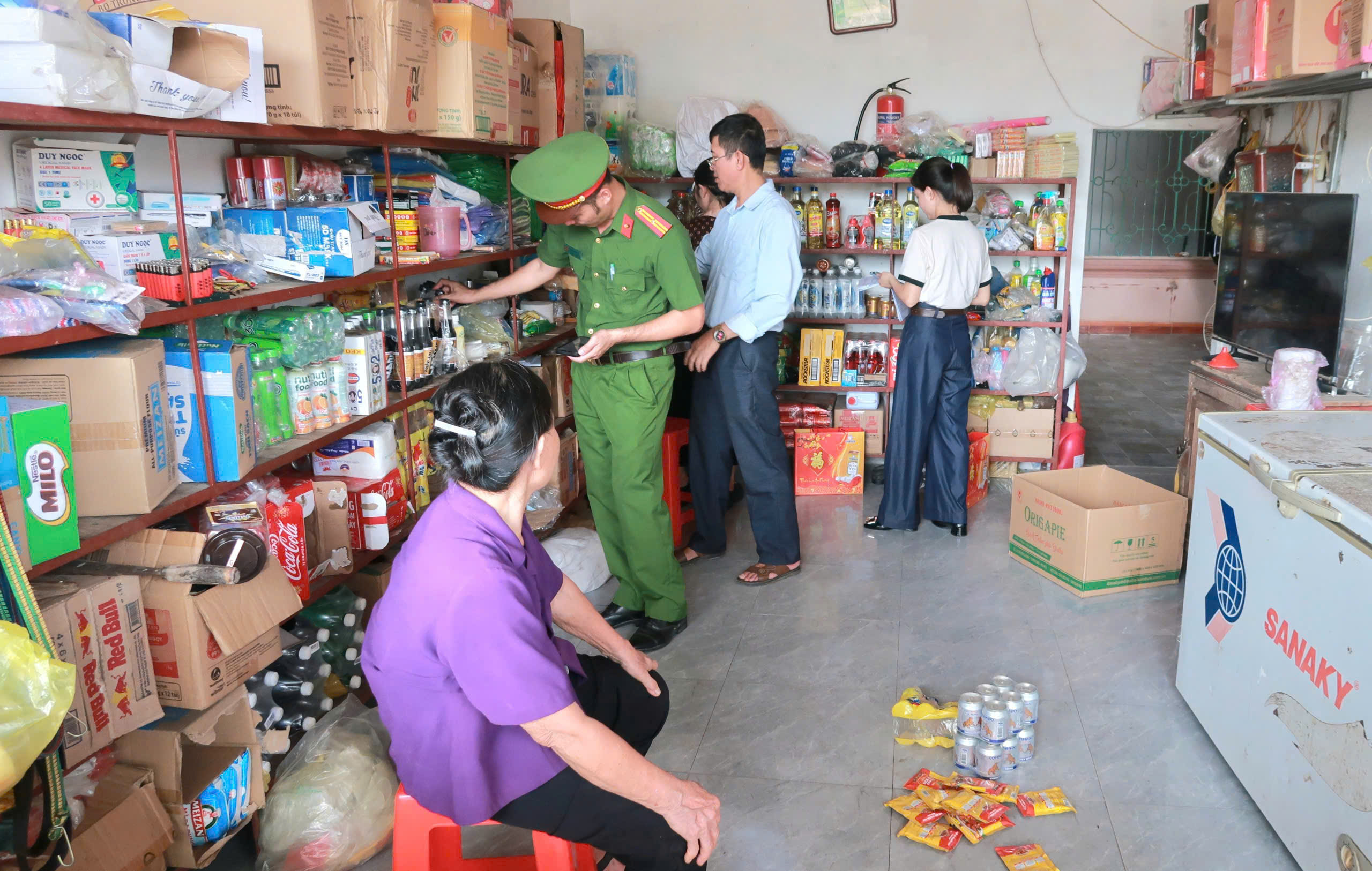 XÃ ĐỒNG LỘC TĂNG CƯỜNG KIỂM TRA AN TOÀN THỰC PHẨM TRƯỚC KỲ THI TUYỂN SINH LỚP 10 VÀ TỐT NGHIỆP THPT NĂM 2026