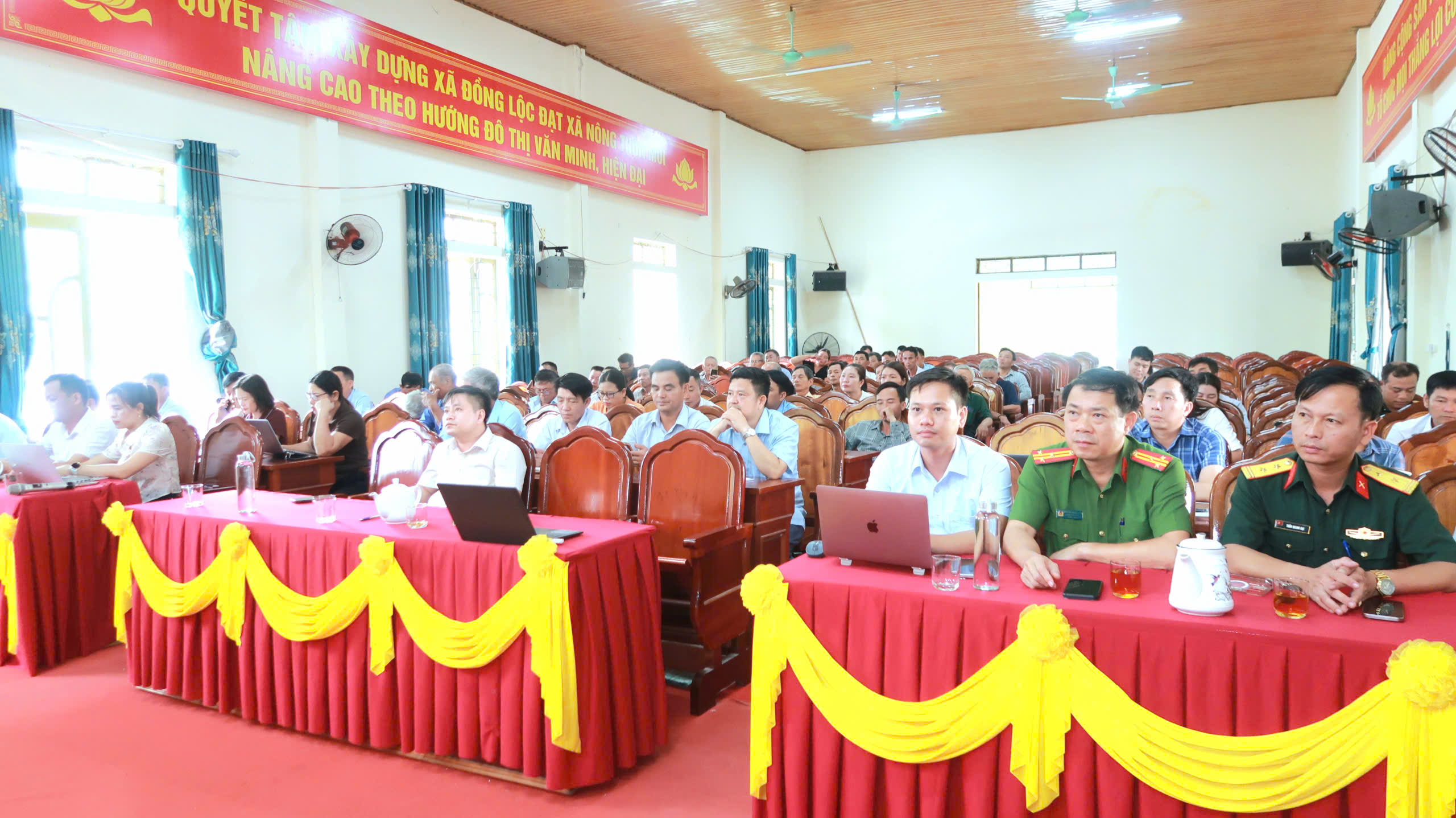 ĐỒNG LỘC HỘI NGHỊ TRIỂN KHAI KẾ HOẠCH LẤY Ý KIẾN NHÂN DÂN VỀ VIỆC SẮP XẾP CÁC THÔN