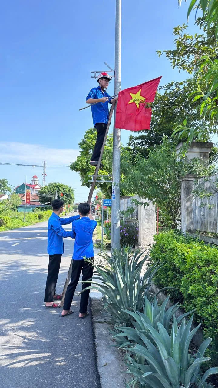 TUỔI TRẺ ĐỒNG LỘC RA QUÂN CHÀO MỪNG CÁCH MẠNG THÁNG TÁM VÀ QUỐC KHÁNH 02/9. HƯỞNG ỨNG NGÀY CHỦ NHẬT XANH