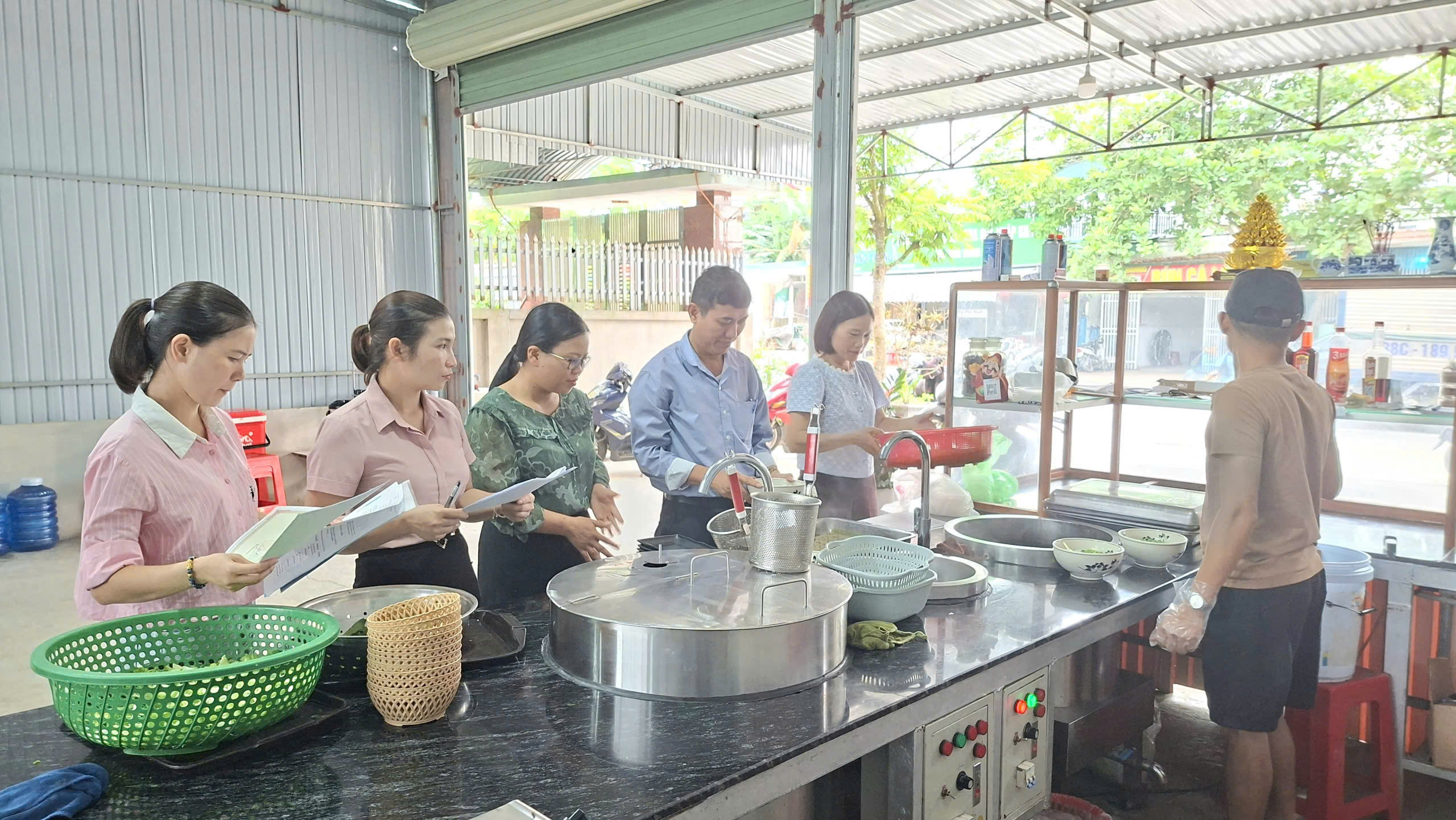 ĐỒNG LỘC TRIỂN KHAI “THÁNG HÀNH ĐỘNG VÌ AN TOÀN THỰC PHẨM” NĂM 2026