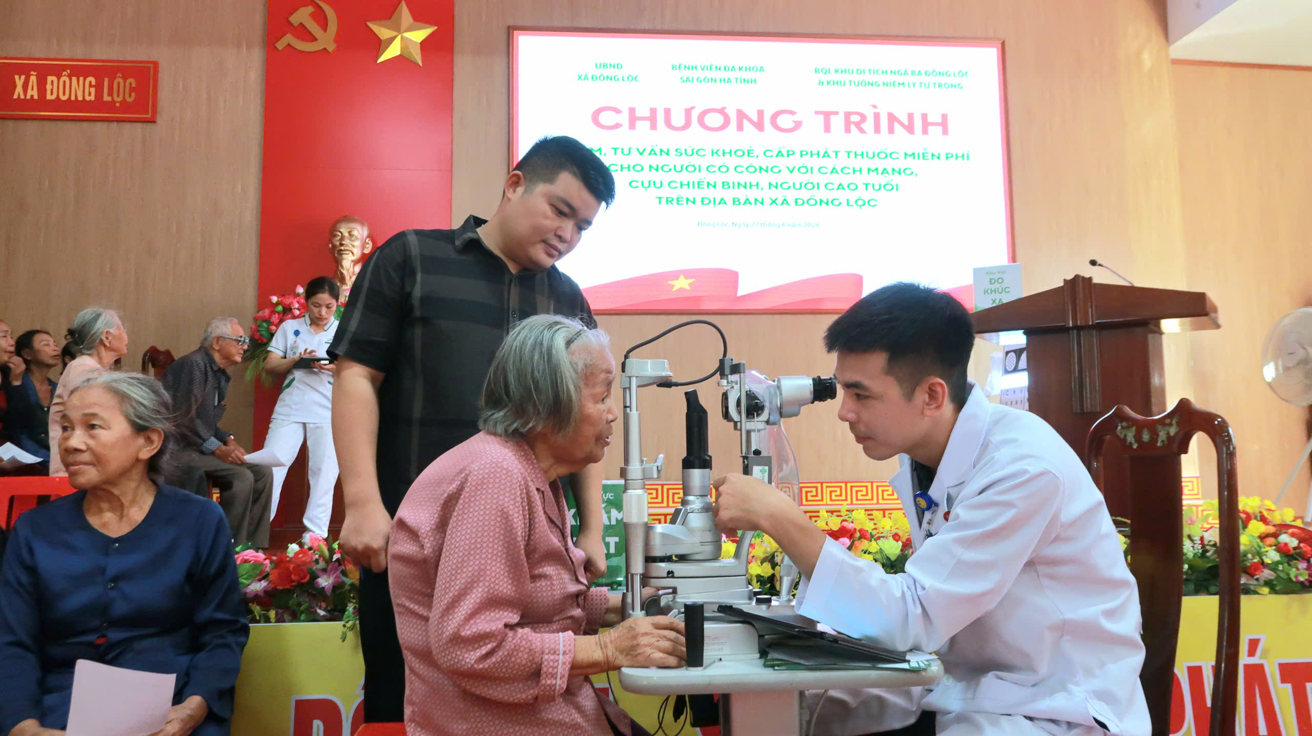 KHÁM, TƯ VẤN SỨC KHỎE, SÀNG LỌC BỆNH VỀ MẮT VÀ CẤP THUỐC MIỄN PHÍ CHO NGƯỜI CÓ CÔNG, CỰU CHIẾN BINH, NGƯỜI CAO TUỔI