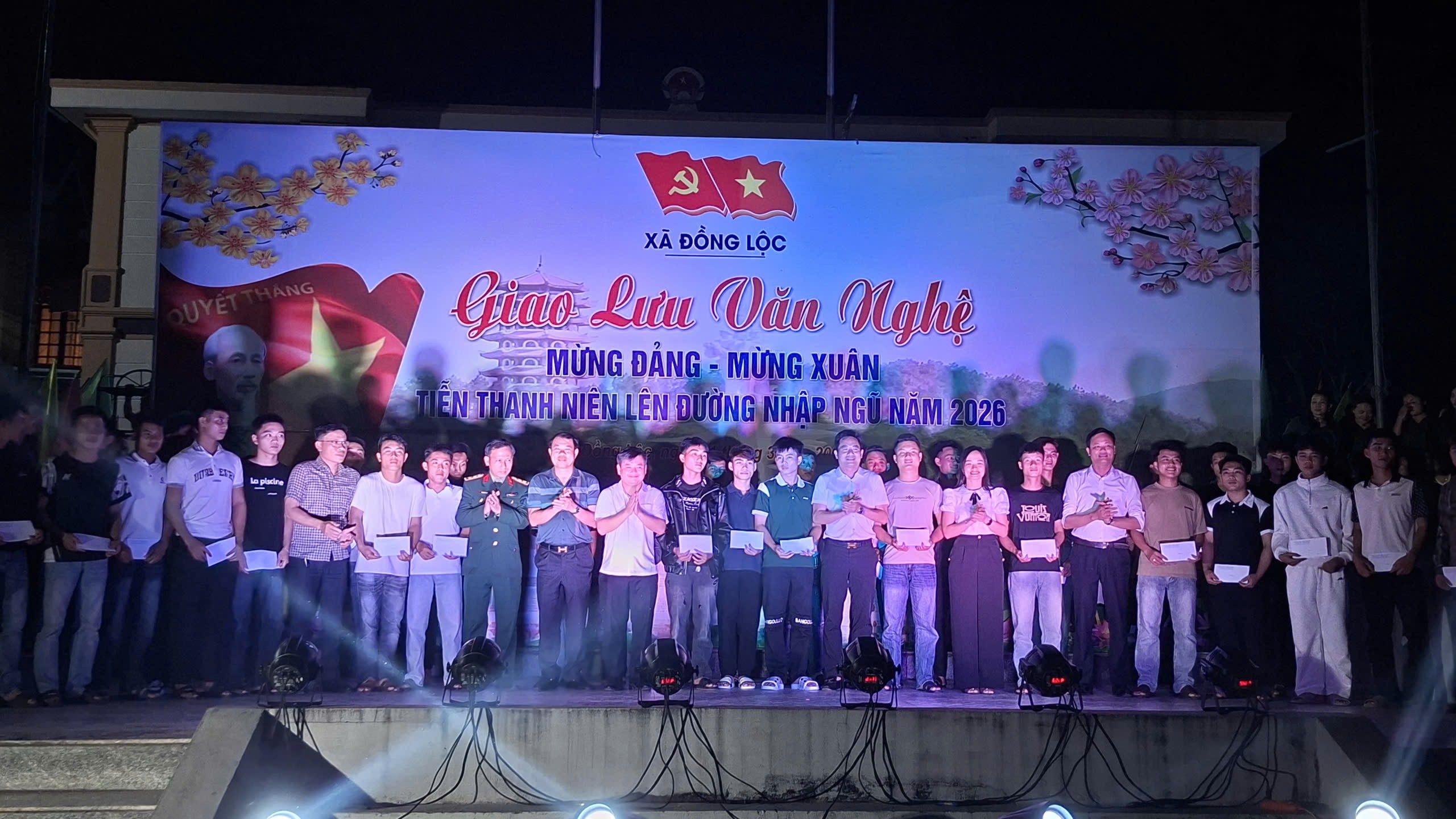 ĐỒNG LỘC GIAO LƯU VĂN NGHỆ MỪNG ĐẢNG, MỪNG XUÂN, TIỄN THANH NIÊN LÊN ĐƯỜNG NHẬP NGŨ 