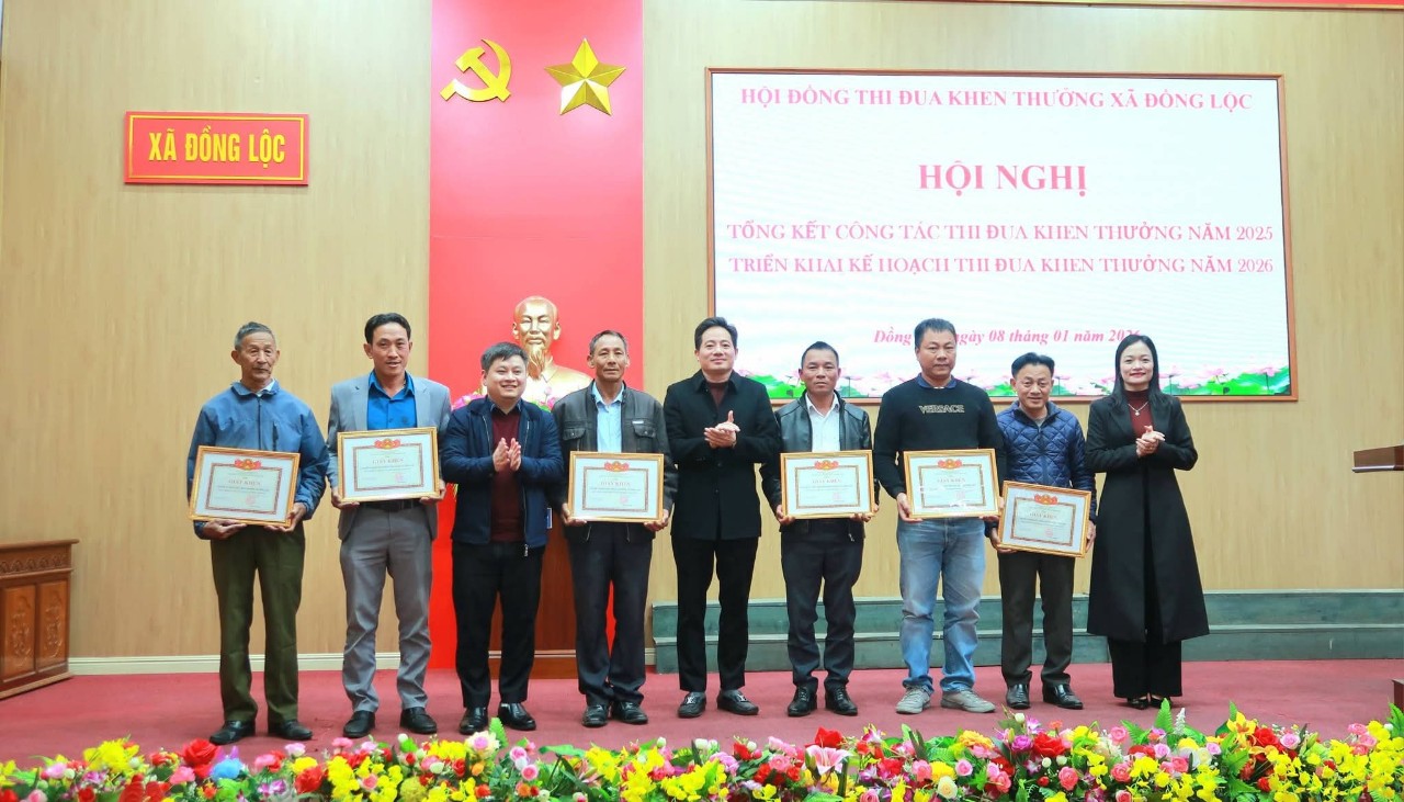 HỘI ĐỒNG THI ĐUA – KHEN THƯỞNG XÃ ĐỒNG LỘC TỔNG KẾT CÔNG TÁC THI ĐUA – KHEN THƯỞNG NĂM 2025; TRIỂN KHAI PHƯƠNG HƯỚNG, NHIỆM VỤ NĂM 2026. 