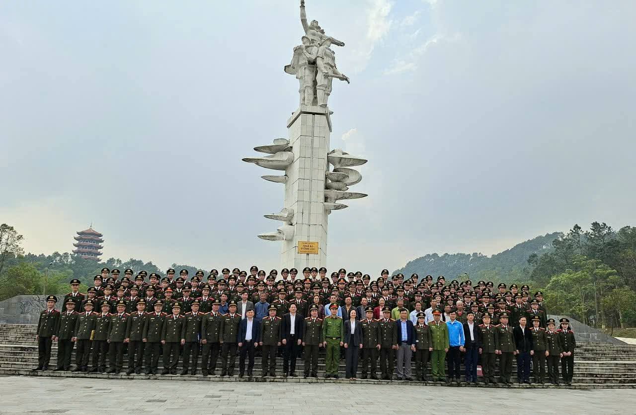 396 sinh viên Học viện An ninh Nhân dân thực tế chính trị - xã hội tại xã Đồng Lộc 